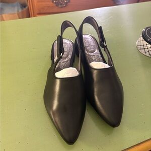 Mootsies Tootsies Black Slingback Heels